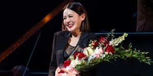 Photos/Korean Pop Star Ivy Takes Her First Bows In CHICAGO On Broadway