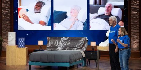 Video: LAST OF THE RED HOT MAMAS Producers Negotiate Product Deal on SHARK TANK Photo