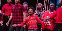 MJ Cast Performs 'Santa Claus Is Coming To Town'