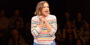 Video: Mariska Hargitay Brings EVERY BRILLIANT THING to The Knicks Championship Parade