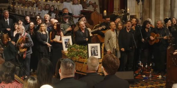 Video: Music Icons and Friends of Glen Hansard Sing Tributes at Dublin Funeral Photo