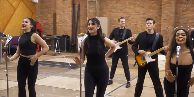 Watch the JERSEY BOYS Tour Cast Perform 'My Boyfriend's Back' in Rehearsals