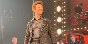 Video: Nick Fradiani Hits Milestone 1,000th Performance of A BEAUTIFUL NOISE