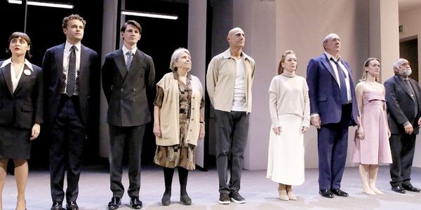 Video: Opening Night Red Carpet of OEDIPUS With Mark Strong, Lesley Manville and More