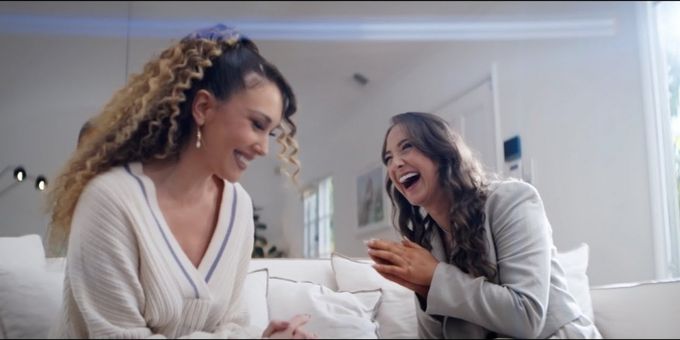 Video: Loren Allred & Sydnie Christmas Perform Duet Cover of 'Over The Rainbow'