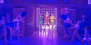Video: Peyton List & More Take First Bows in HEATHERS THE MUSICAL