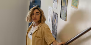 Video: Peyton List and Milo Manheim Return in SCHOOL SPIRITS Season 3 Trailer
