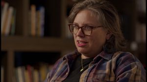 Video: Playwright Stephanie Alison Walker Talks ADIRONDACK CHAIR CIRCLE at Steppenwolf