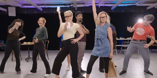 Video: ROMY & MICHELE Cast Sing 'Businesswoman’s Special'