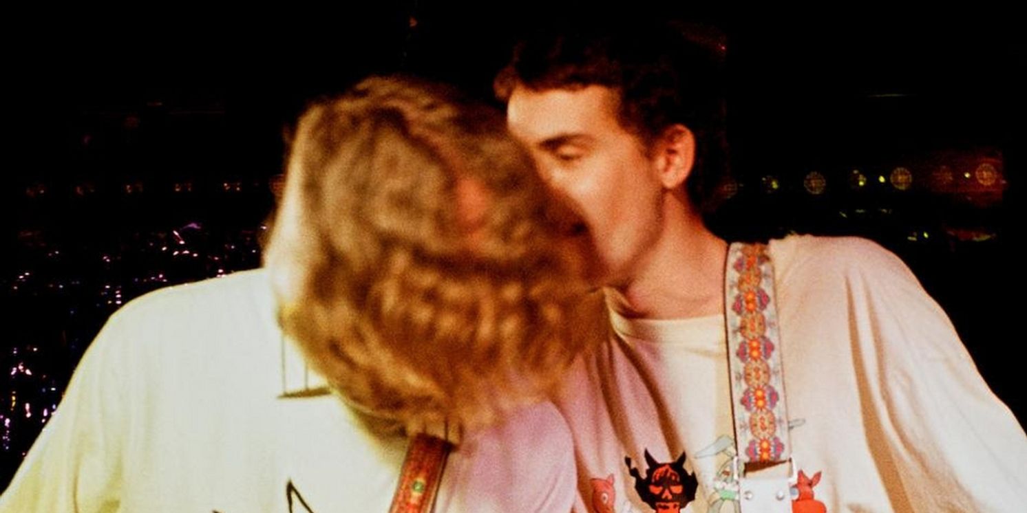 Video: ROYEL OTIS Share Live Video for 'Sofa King' & Announce 2024 US Tour  Image