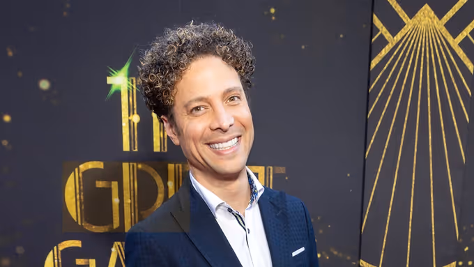 Video: Justin Guarini Is Still Taking Center Stage, and This Time He's Writing t Photos