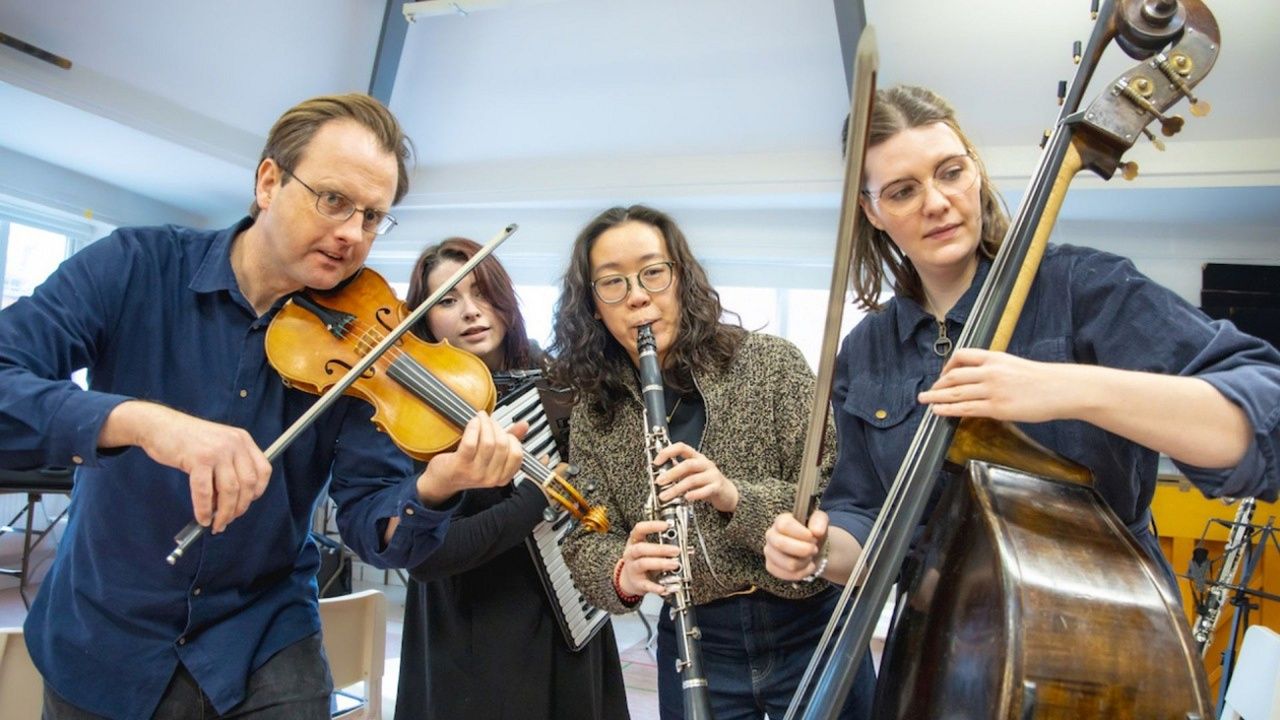 Video: Rehearsal Footage Released for GIANNI SCHICCHI at Park Theatre Video