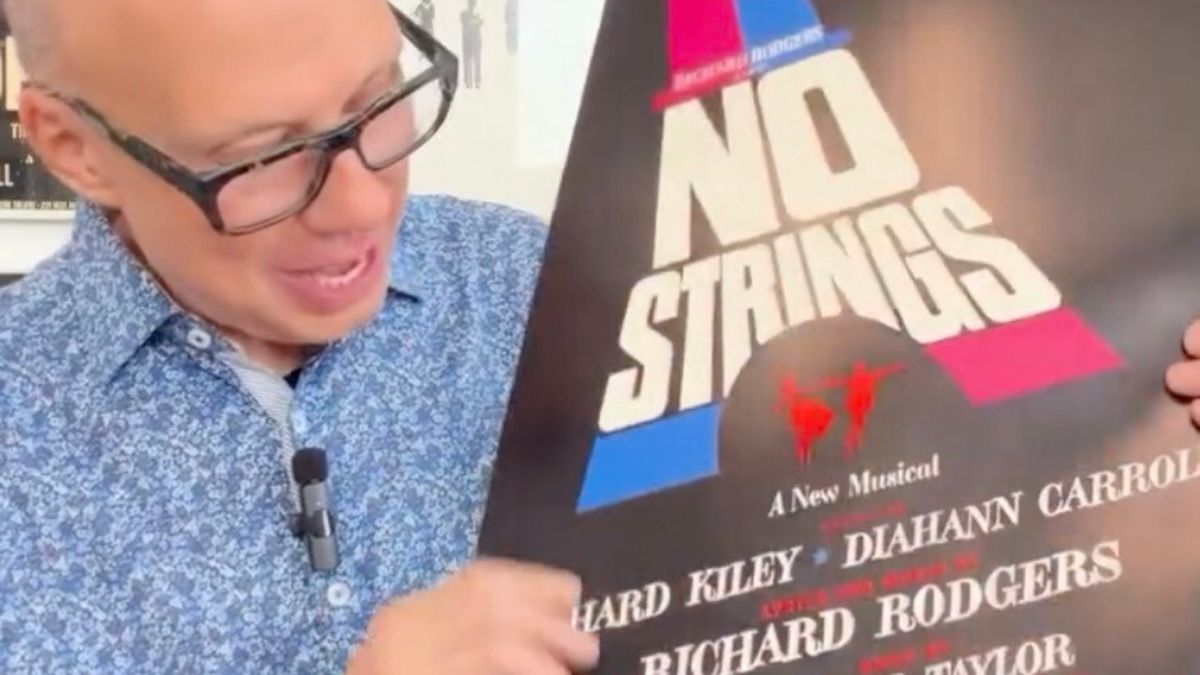 Video: Richard Ridge Shops for Window Cards at the Triton Gallery Archive Video: Richard Ridge Shops for Window Cards at the Triton Gallery Archive