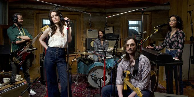 Video: Watch the Cast of STEREOPHONIC Perform 'Masquerade' in New Music Video