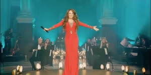 Video: Sarah Brightman Shares Full ‘A Christmas Symphony’ Concert