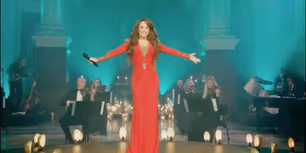 Video: Sarah Brightman Shares Full ‘A Christmas Symphony’ Concert