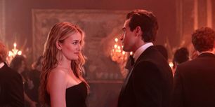 Video: Sarah Pidgeon Stars in New Trailer for FX's LOVE STORY Series