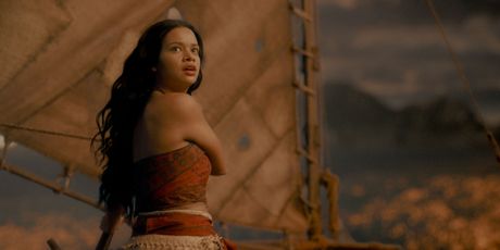 Video: See Catherine Lagaʻaia, Dwayne Johnson in the New Trailer for Disney's Live-Action Photo