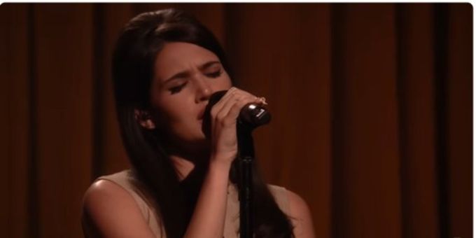 Video: Sienna Spiro Performs Hit Single 'Die On This Hill' on THE TONIGHT SHOW Photos