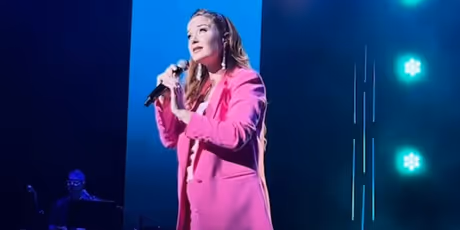 Video: Sierra Boggess Performs THE LITTLE MERMAID Anthem for Original 'Ariel' Jodi Benson Photo