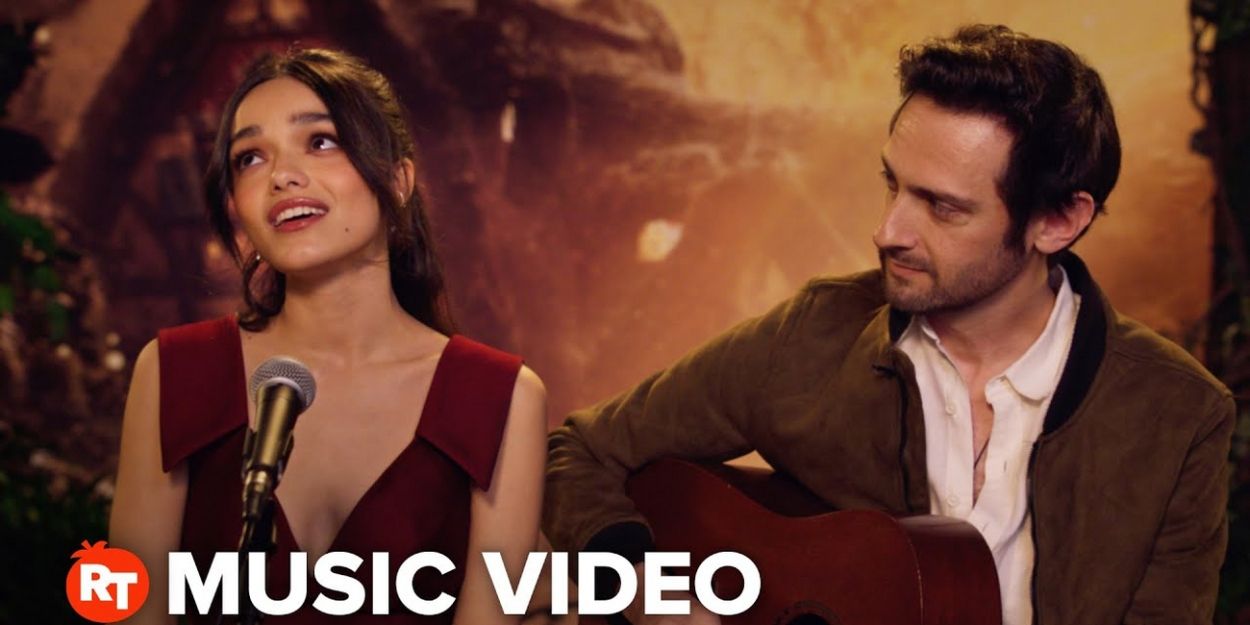 Video: Rachel Zegler Performs Acoustic SNOW WHITE Medley Video