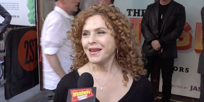 Video: Stars Hit the Red Carpet for Opening Night of THE COTTAGE