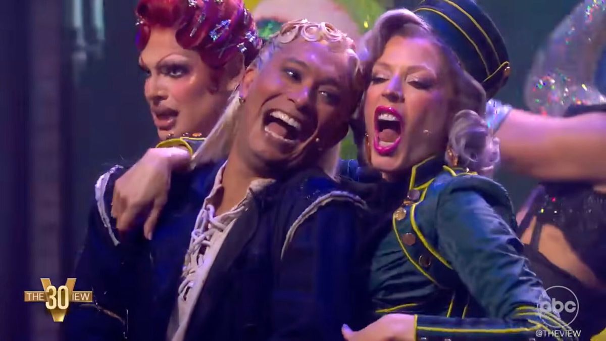 Video: THE ROCKY HORROR SHOW Performs Medley on THE VIEW Video: THE ROCKY HORROR SHOW Performs Medley on THE VIEW