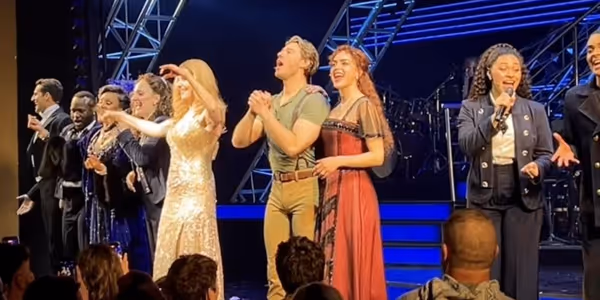 Video: TITANIQUE Wishes Céline Dion a Happy Birthday During Curtain Call Photo