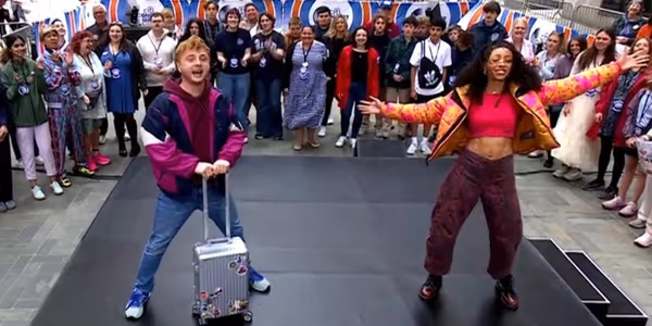 Video: TWO STRANGERS Stars Perform 'New York' on TODAY Photo