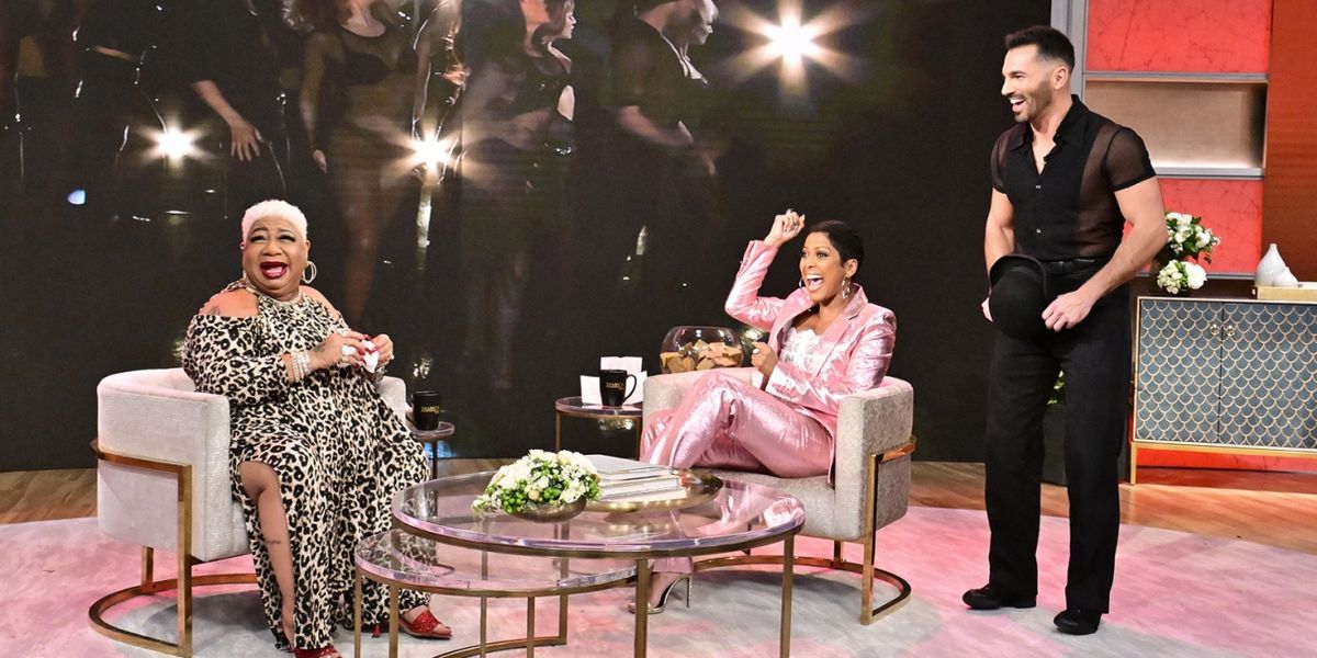 Video: Tamron Hall Surprises Comedian Luenell With CHICAGO Broadway Debut Offer
