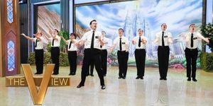 THE BOOK OF MORMON Broadway Cast Performs 'Two by Two' on THE VIEW