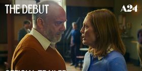 Julianne Moore Joins Community Theater Musical in THE DEBUT Trailer
