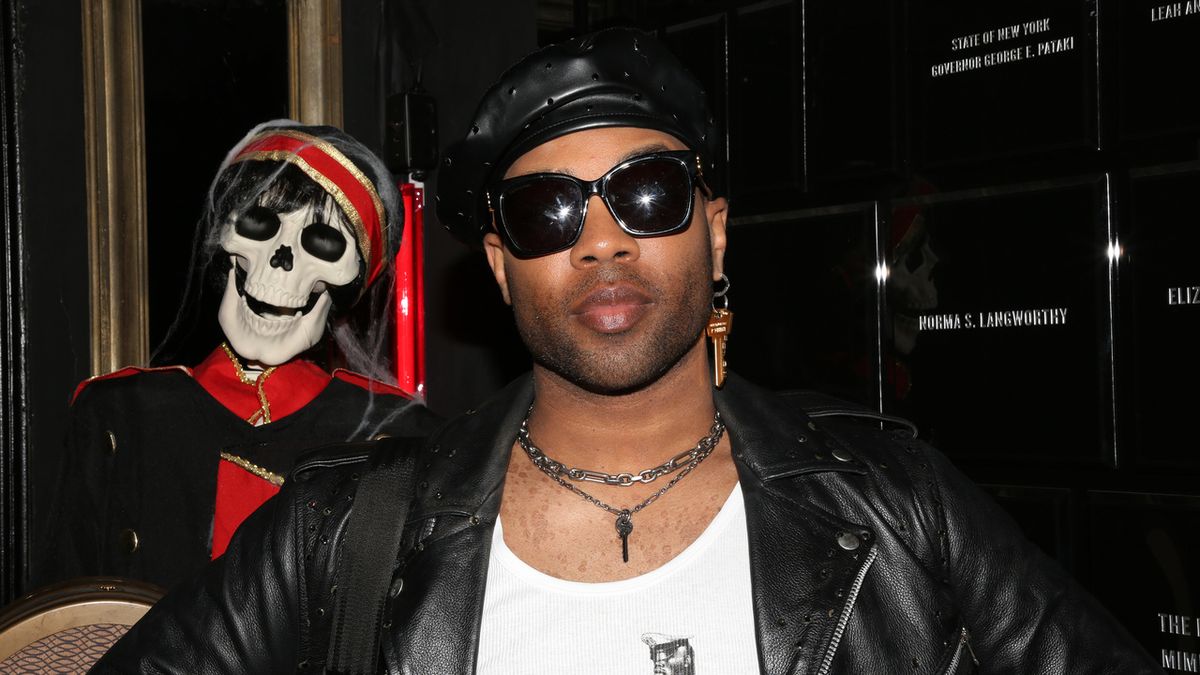 Video: Todrick Hall Explains Why MIDNIGHT Canceled First Week of Previews Video: Todrick Hall Explains Why MIDNIGHT Canceled First Week of Previews