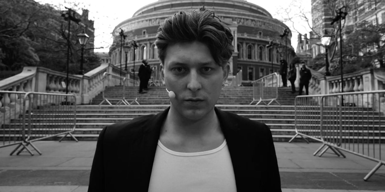 Video: Tom Francis Performs 'Sunset Boulevard' at the 2024 Olivier Awards Video