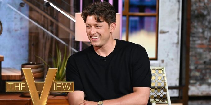 Video: Tom Francis Wasn't Familiar with SUNSET BLVD Before Joining the Show