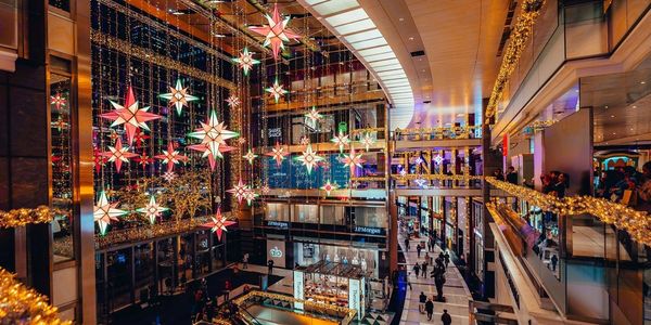 Video: Watch MOULIN ROUGE!, DEATH BECOMES HER and & JULIET at Broadway Under the Stars- Live at 5pm!