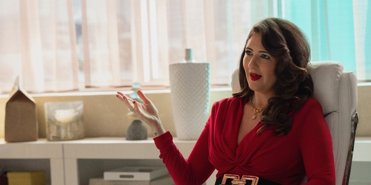 Video: D'Arcy Carden Stars in Sneak Peek Clip From LOOT Season 3 Video