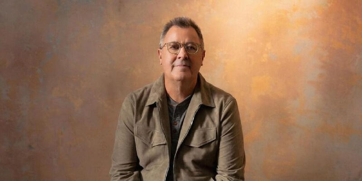 Vince Gill To Receive the 2025 CMA Willie Nelson Lifetime Achievement Award