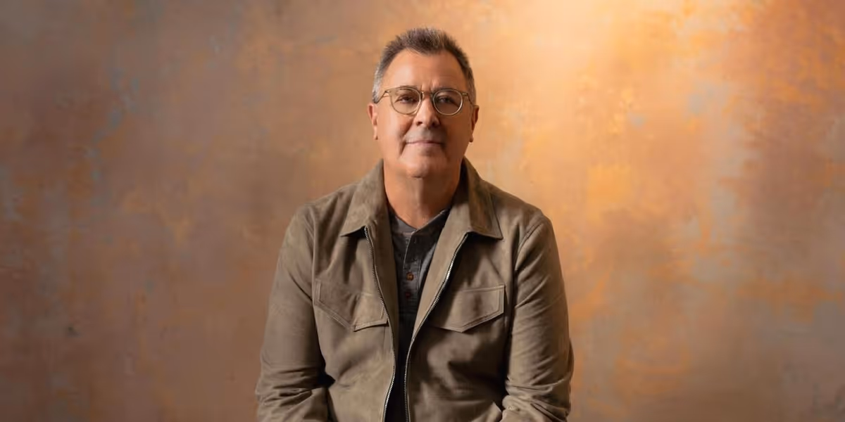Vince Gill to Embark on '50 Years From Home' Summer Tour