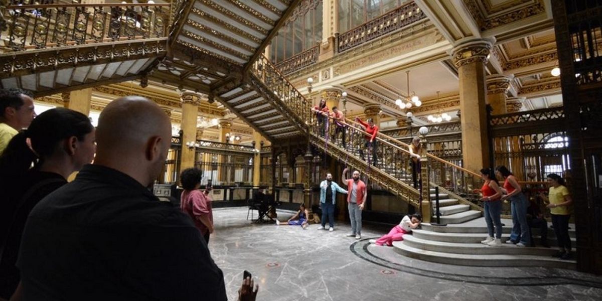 Visitantes Al Palacio Postal Disfrutarán De Los Buscones Con El Estudio De La Ópera De Bellas Artes