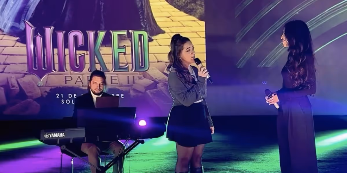WATCH: Anabel García y Mirela Cabero interpretan “For Good” en directo