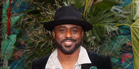 Wayne Brady Confirmed as CELEBRITY FAMILY FEUD Season 12 Contestant Photo