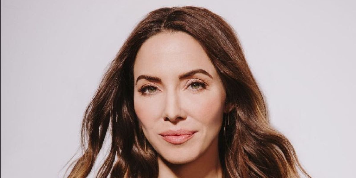 Whitney Cummings To Host Max Original Game Show FAST FRIENDS