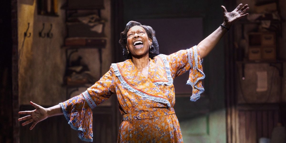 Why Whoopi Goldberg Isn't Reading Her ANNIE Reviews