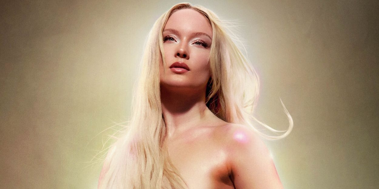 ザラ・ラーソン直筆サイン入り超大型写真…女性ポップ歌手…Zara Larsson ザラ・ラーソン直筆サイン入り超大型写真…女性ポップ歌手…Zara