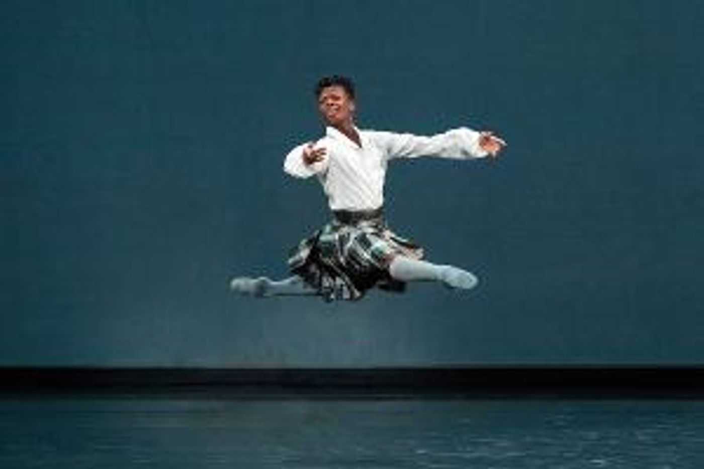 Siphe November Returns To South Africa To Perform With Cape Town City Ballet For One Night Only  Image