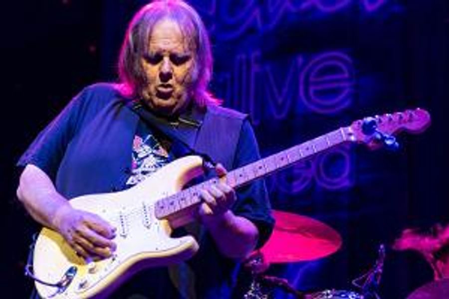 Blues Legends Walter Trout and Bobby Rush Announced At The Boch Center Shubert Theatre, September 8 Image