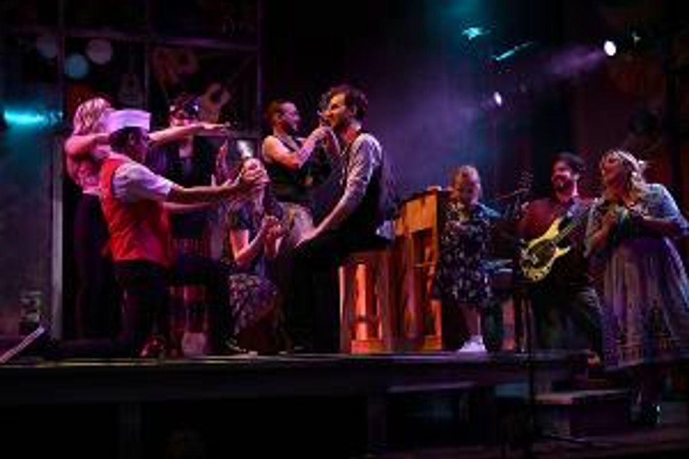 Duluth Playhouse Opens 2022-23 Season With ONCE and Opening Weekend Celebratory Offer  Image