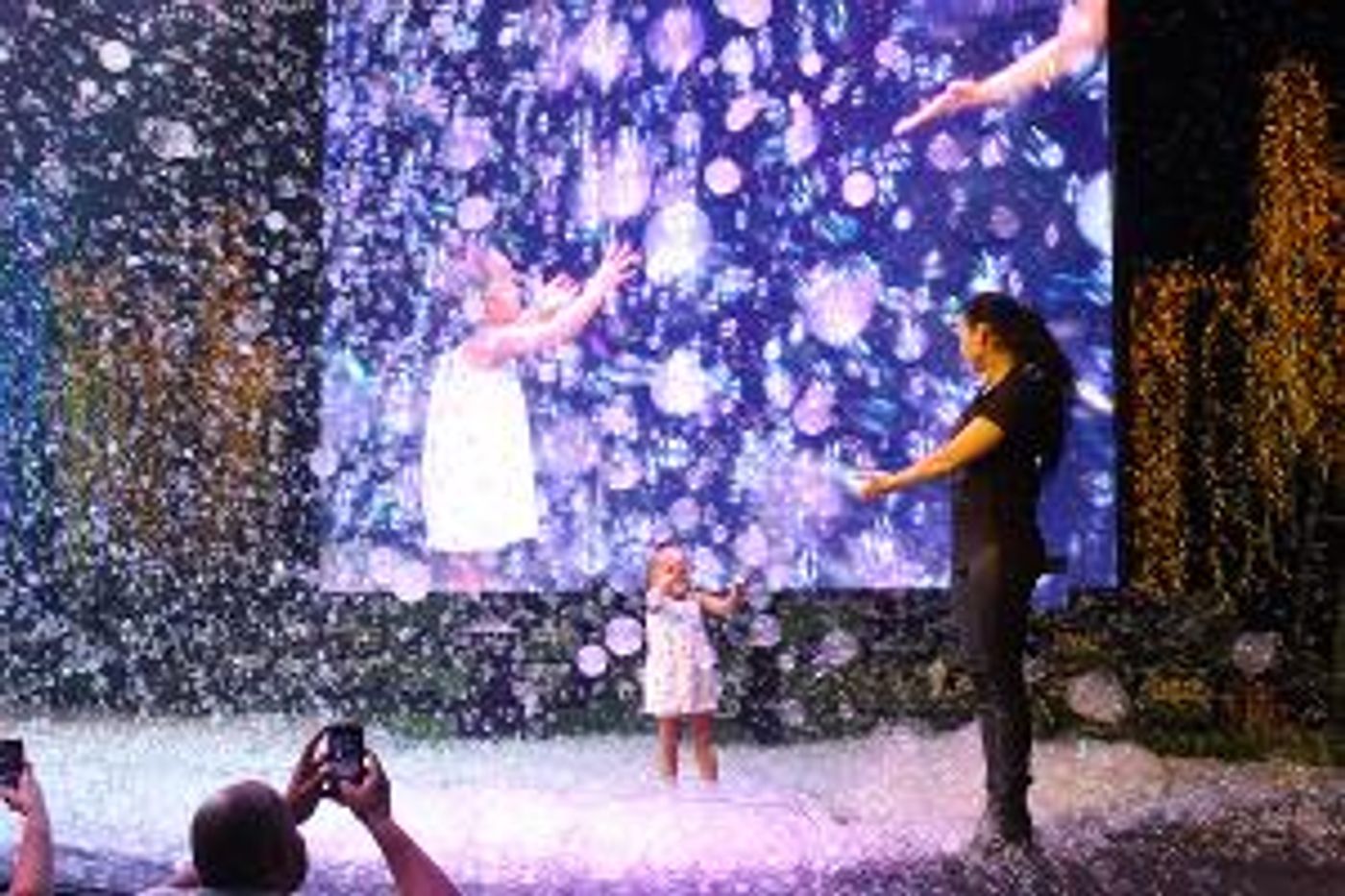 THE GAZILLION BUBBLE SHOW Comes To Thousand Oaks in November  Image