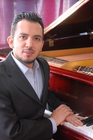 A 30 Años De Su Debut, El Pianista Carlos Adriel Salmerón Ofrecerá Concierto En El Palacio De Bellas Artes  Image